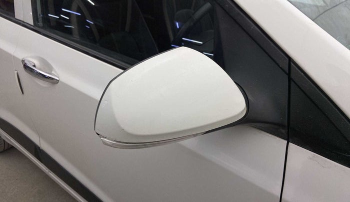 2016 Hyundai Grand i10 ASTA (O) AT 1.2 KAPPA VTVT, Petrol, Automatic, 49,812 km, Right rear-view mirror - Indicator light has minor damage