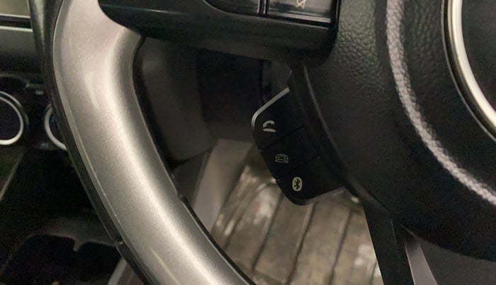 2018 Maruti Swift ZXI AMT, Petrol, Automatic, 43,423 km, Steering wheel - Phone control not functional