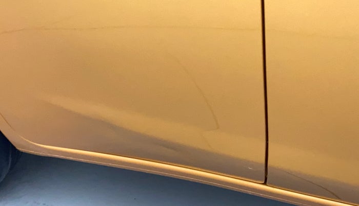 2017 Nissan Micra XL CVT, Petrol, Automatic, 33,283 km, Right rear door - Slightly dented