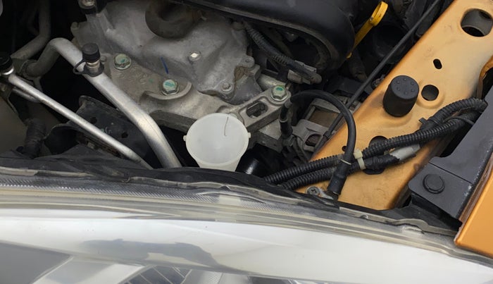 2017 Nissan Micra XL CVT, Petrol, Automatic, 33,283 km, Front windshield - Wiper bottle cap missing