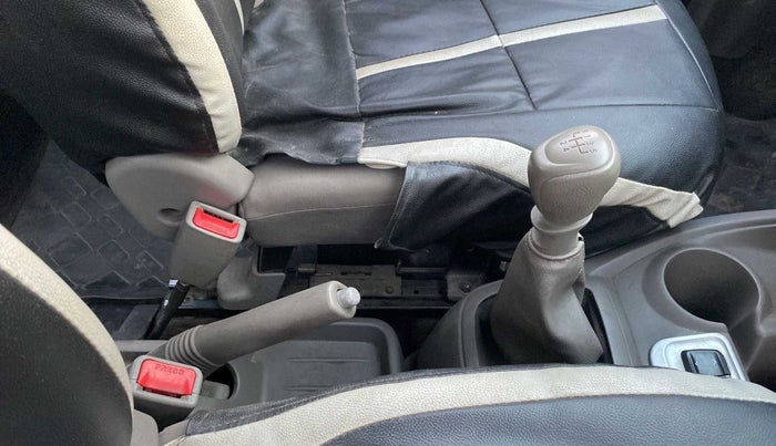 2017 Datsun Redi Go T (O), Petrol, Manual, 59,601 km, Gear Lever