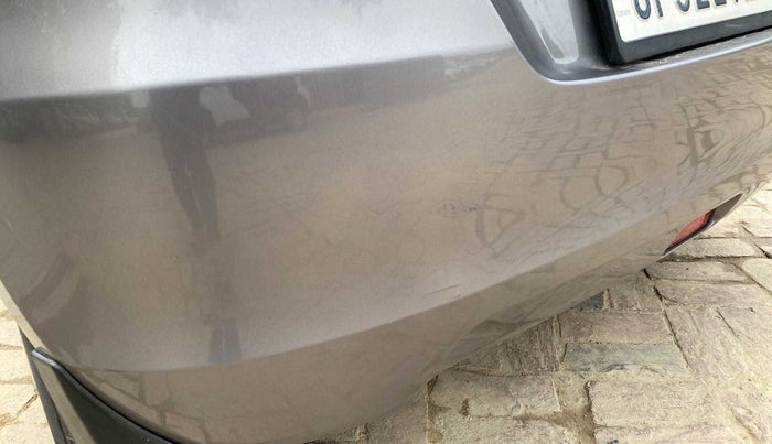2013 Maruti Swift VXI, Petrol, Manual, 31,298 km, Rear bumper - Paint is slightly damaged