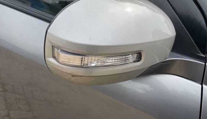 2013 Maruti Swift VXI, Petrol, Manual, 31,298 km, Right rear-view mirror - Minor scratches