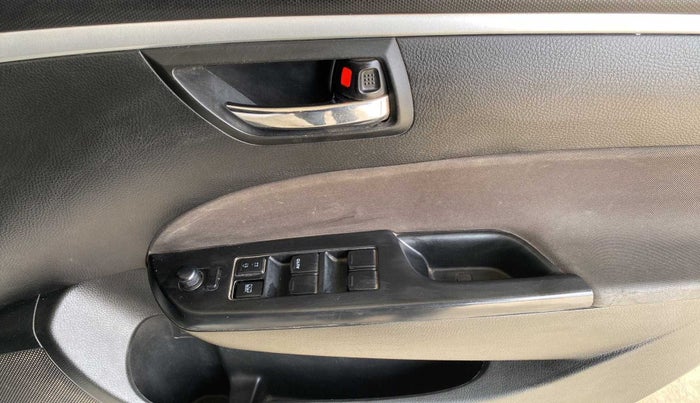 2017 Maruti Swift VXI O, Petrol, Manual, 52,175 km, Driver Side Door Panels Control