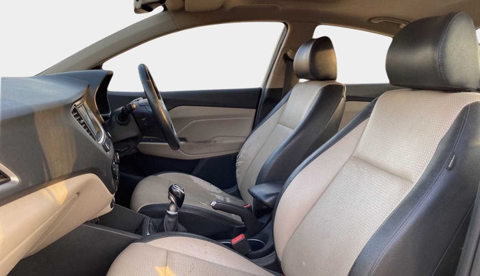 2018 Hyundai Verna 1.6 VTVT SX O, Petrol, Manual, 98,452 km, Right Side Front Door Cabin