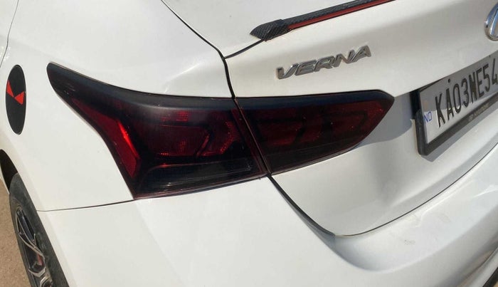 2019 Hyundai Verna 1.4 E PETROL, Petrol, Manual, 69,112 km, Left tail light - Faded