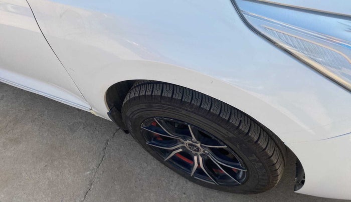 2019 Hyundai Verna 1.4 E PETROL, Petrol, Manual, 69,112 km, Right fender - Lining loose