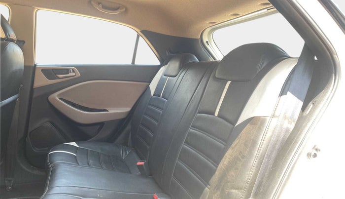 2016 Hyundai Elite i20 SPORTZ 1.2, Petrol, Manual, 42,826 km, Right Side Rear Door Cabin