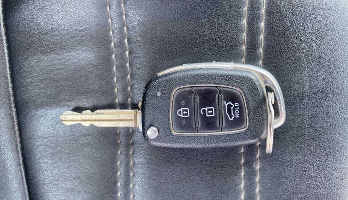 2016 Hyundai Elite i20 SPORTZ 1.2, Petrol, Manual, 42,826 km, Key Close Up