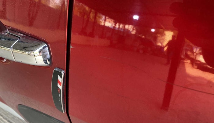 2022 Nissan MAGNITE XV TURBO CVT, Petrol, Automatic, 33,551 km, Left quarter panel - Minor scratches
