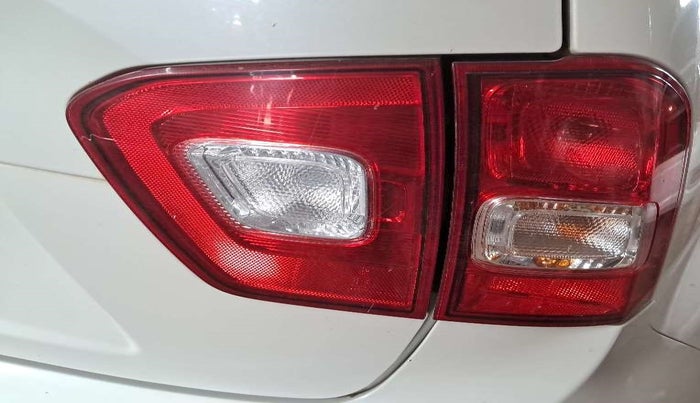 2017 Maruti IGNIS DELTA 1.2, Petrol, Manual, 17,860 km, Right tail light - Minor scratches