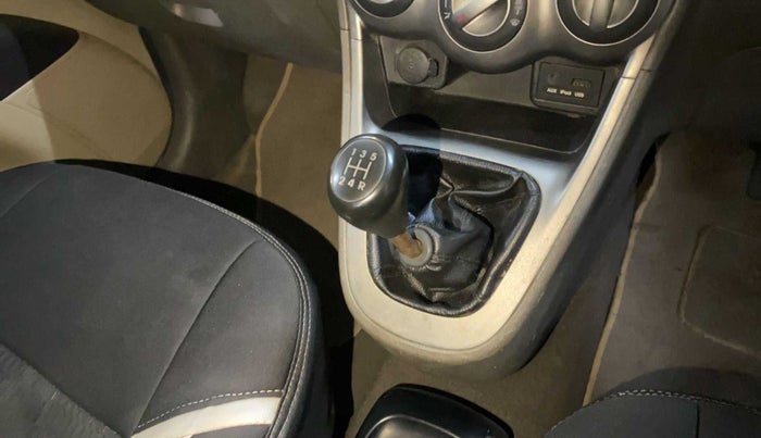 2012 Hyundai i10 SPORTZ 1.2, Petrol, Manual, 87,545 km, Gear lever - Boot cover slightly torn