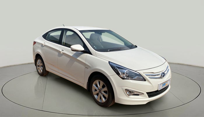 2015 Hyundai Verna FLUIDIC 4S 1.6 VTVT S, Petrol, Manual, 30,729 km, Right Front Diagonal