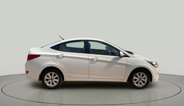 2015 Hyundai Verna FLUIDIC 4S 1.6 VTVT S, Petrol, Manual, 30,729 km, Right Side View