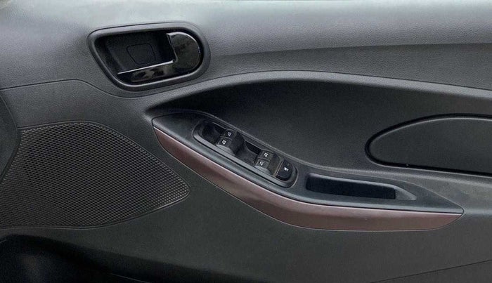 2020 Ford FREESTYLE TITANIUM 1.2 PETROL, Petrol, Manual, 33,888 km, Driver Side Door Panels Control