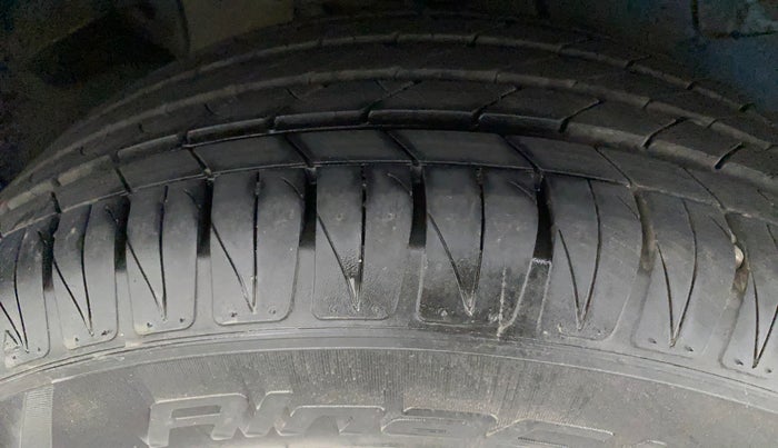 2017 Tata NEXON XZ PLUS DIESEL, Diesel, Manual, 73,225 km, Right Rear Tyre Tread