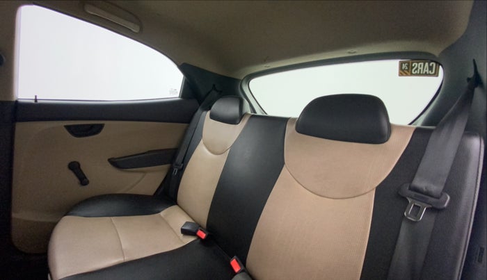 2015 Hyundai Eon ERA +, Petrol, Manual, 65,164 km, Right Side Rear Door Cabin