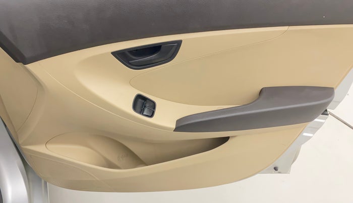 2015 Hyundai Eon ERA +, Petrol, Manual, 65,164 km, Driver Side Door Panels Control