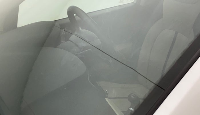 2013 Hyundai Grand i10 SPORTZ 1.2 KAPPA VTVT, Petrol, Manual, 67,043 km, Front windshield - Minor spot on windshield