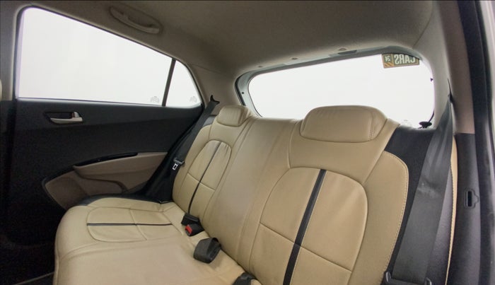 2013 Hyundai Grand i10 SPORTZ 1.2 KAPPA VTVT, Petrol, Manual, 67,043 km, Right Side Rear Door Cabin