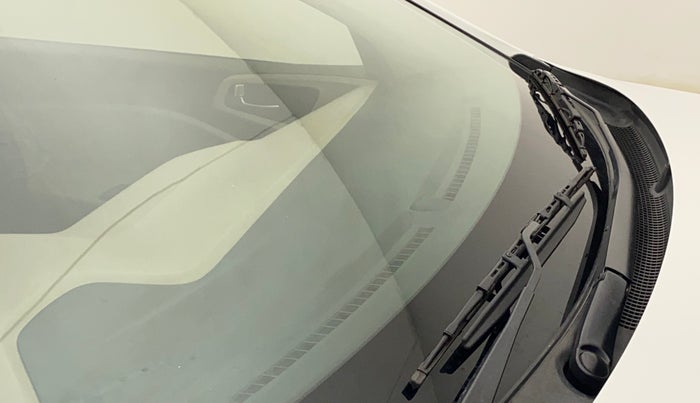 2019 Hyundai Elite i20 ASTA 1.2 (O), Petrol, Manual, 73,474 km, Front windshield - Minor spot on windshield