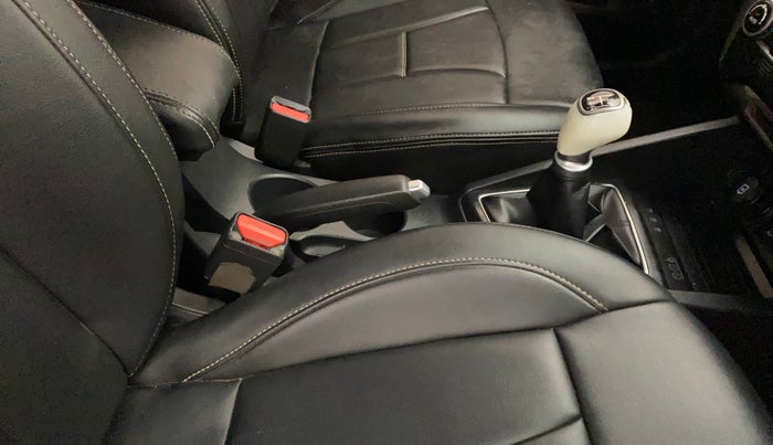 2019 Hyundai Elite i20 ASTA 1.2 (O), Petrol, Manual, 73,474 km, Gear lever - Knob has minor damage