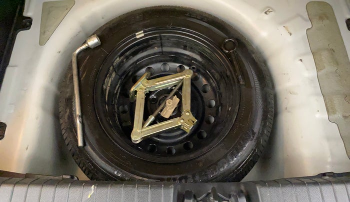 2019 Hyundai Elite i20 ASTA 1.2 (O), Petrol, Manual, 73,474 km, Dicky (Boot door) - Tool missing