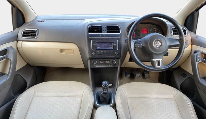 2014 Volkswagen Vento HIGHLINE DIESEL 1.6, Diesel, Manual, 1,14,668 km, Dashboard