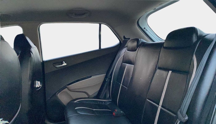 2019 Hyundai Grand i10 SPORTZ 1.2 KAPPA VTVT, Petrol, Manual, 16,152 km, Right Side Rear Door Cabin