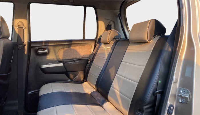 2016 Maruti Wagon R 1.0 VXI AMT, Petrol, Automatic, 40,428 km, Right Side Rear Door Cabin