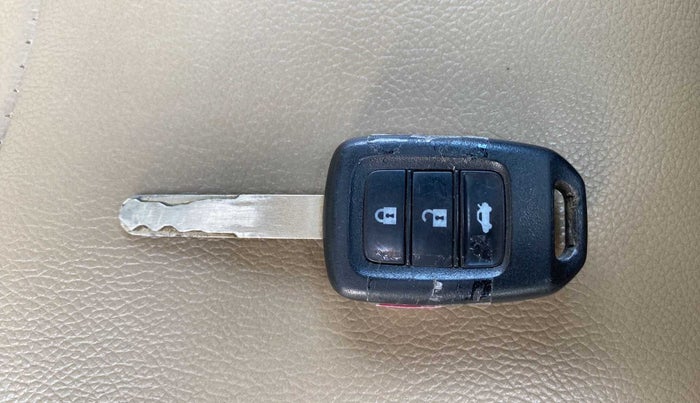 2018 Honda Amaze 1.5L I-DTEC E, Diesel, Manual, 95,975 km, Key Close Up
