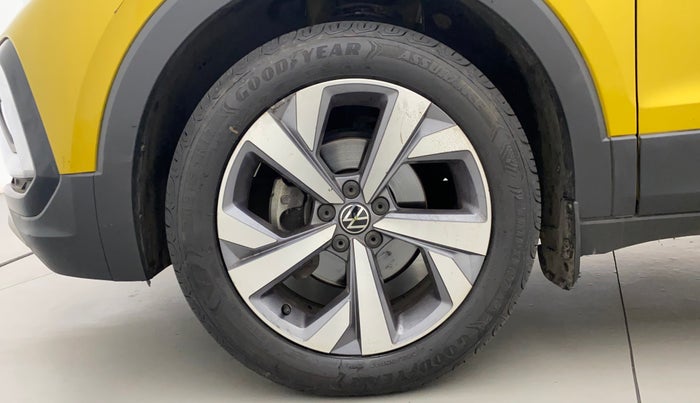 2022 Volkswagen TAIGUN TOPLINE 1.0 TSI MT, Petrol, Manual, 13,019 km, Left Front Wheel