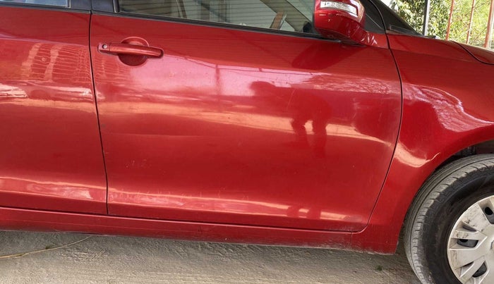2014 Maruti Swift VXI, Petrol, Manual, 53,477 km, Driver-side door - Minor scratches