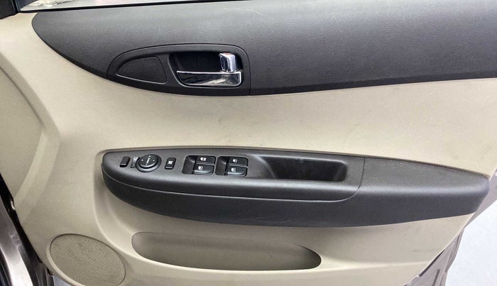 2012 Hyundai i20 ASTA 1.4 CRDI, Diesel, Manual, 95,352 km, Driver Side Door Panels Control