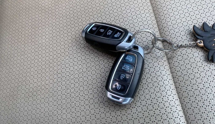 2020 Hyundai Verna SX (O)1.5 VTVT, Petrol, Manual, 60,145 km, Key Close Up