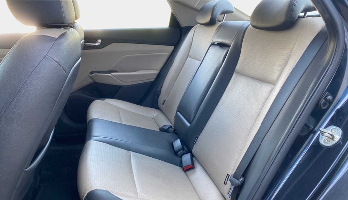 2020 Hyundai Verna SX (O)1.5 VTVT, Petrol, Manual, 60,145 km, Right Side Rear Door Cabin