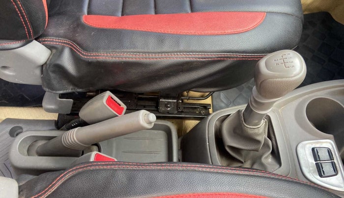 2016 Datsun Redi Go T (O), Petrol, Manual, 23,441 km, Gear Lever