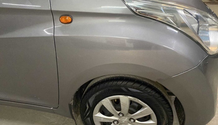 2013 Hyundai Eon MAGNA +, Petrol, Manual, 52,586 km, Right fender - Paint has minor damage