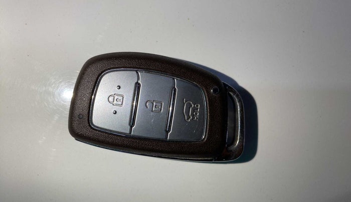 2019 Hyundai Elite i20 ASTA 1.2 (O), Petrol, Manual, 21,672 km, Key Close Up