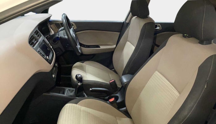 2019 Hyundai Elite i20 ASTA 1.2 (O), Petrol, Manual, 21,672 km, Right Side Front Door Cabin