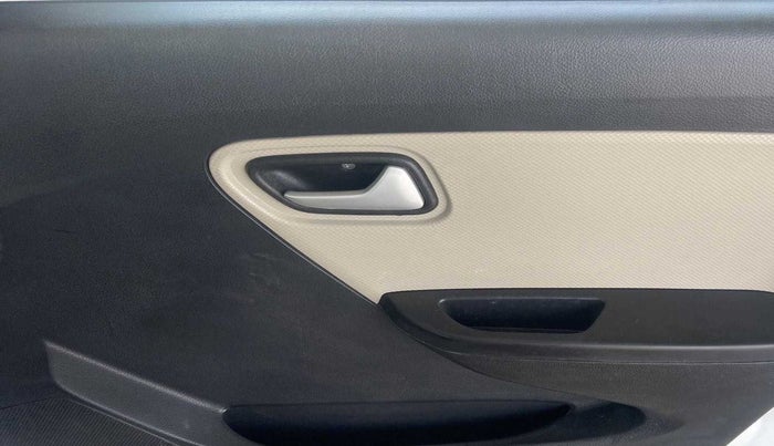 2020 Maruti Alto VXI, Petrol, Manual, 5,944 km, Driver Side Door Panels Control