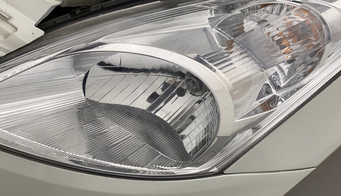 2016 Maruti Swift VXI, Petrol, Manual, 70,948 km, Left headlight - Headlight parking bulb fused