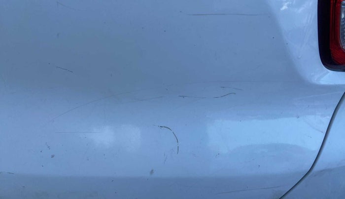 2016 Renault Kwid RXT 0.8, Petrol, Manual, 42,222 km, Dicky (Boot door) - Minor scratches