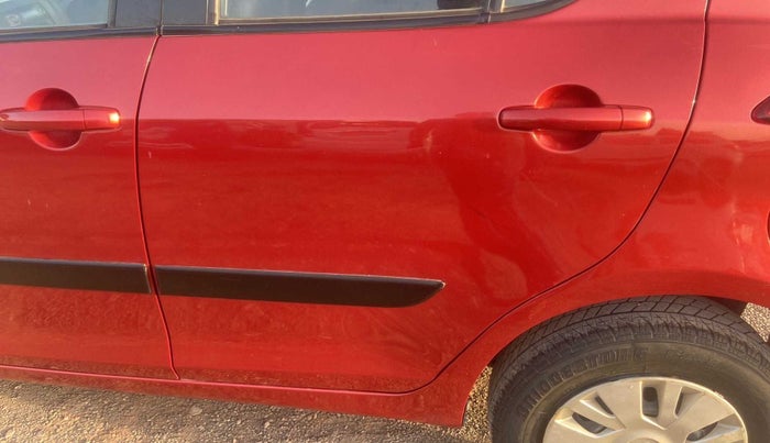 2013 Maruti Swift VDI, Diesel, Manual, 53,876 km, Rear left door - Slight discoloration