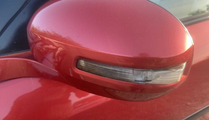 2013 Maruti Swift VDI, Diesel, Manual, 53,876 km, Left rear-view mirror - Indicator light has minor damage