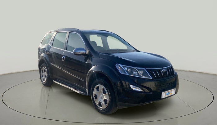 2017 Mahindra XUV500 W6, Diesel, Manual, 65,642 km, Right Front Diagonal