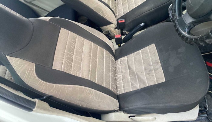 2018 Maruti Celerio VXI (O), Petrol, Manual, 31,384 km, Driver seat - Cover slightly stained