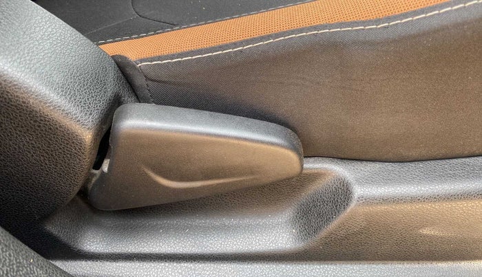 2019 Renault Kwid CLIMBER 1.0 (O), Petrol, Manual, 24,330 km, Driver Side Adjustment Panel