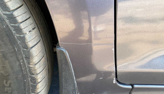 2018 Hyundai Verna 1.4 EX PETROL, Petrol, Manual, 95,648 km, Left fender - Minor scratches