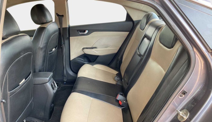 2018 Hyundai Verna 1.4 EX PETROL, Petrol, Manual, 95,648 km, Right Side Rear Door Cabin